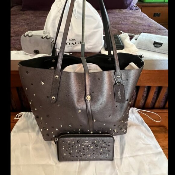 COACH Market Tote w/Star Rivets and Matching Wallet Set - EUC! - Picture 1 of 13